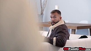 Stepdaughter and hot MILF stepmom swallowed big dick before hardcore pussy fucking