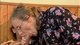 Hairy mature lady sucking and fucking