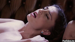 Mad in a hardcore 4some sex with his girls and others