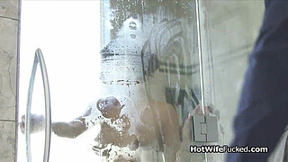 Spicy hotwife is ready for a pre dinner cheating