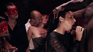 Hardcore orgy in a parisian swinger club