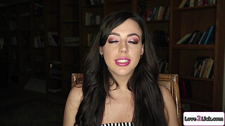 Contestant fingers love interests pussy