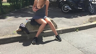 walking and flashing in the streets - sexy girlfriend leolulu