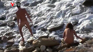 Beach Voyeur. Horny girl enjoys being fucked by stranger right on the beach