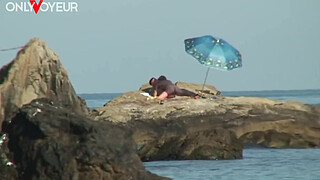 Beach Voyeur. Nude beach photo shoot ended with hardcore sex under the sun