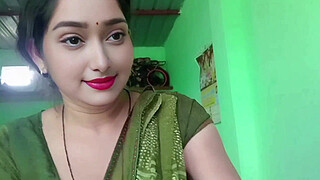 Desi blowjob by Indian hot chick Lalita bhabhi, sucking and licking sex video