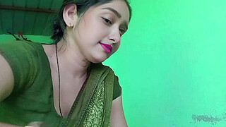 Desi blowjob by Indian hot chick Lalita bhabhi, sucking and licking sex video