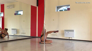 Big butt gymnast Sonka Nikolet in dance studio