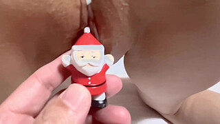 Santa Claus playing with a pussy. 2