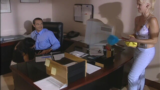 Hannah Harper And Taryn Thomas Gets Their Asses Rammed With Strap Ons