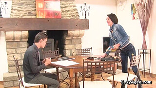 Big shaft guy fucks amateur MILF