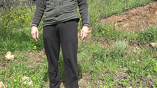 American tourist is Saudi Arabia is SHOCKED !!! Sextoy dealer offers her a second hand dildo to gape her pussy??!!!