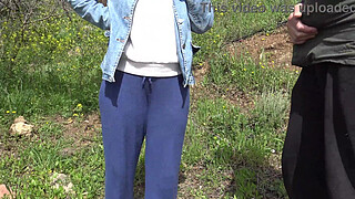 American tourist is Saudi Arabia is SHOCKED !!! Sextoy dealer offers her a second hand dildo to gape her pussy??!!!