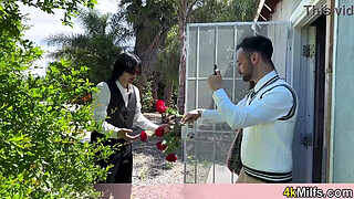 Horny MILF wants to try 3way sex and today the opportunity arrises