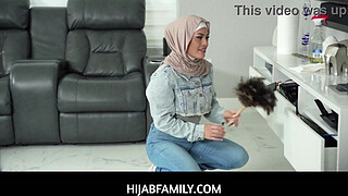HijabFamily - A Premium Hijab Cleaning Veronica Valentine , Peter Green