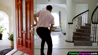 FamilyOrgasm - Better To Share our Stepdaughters Than an Innecesary Fight