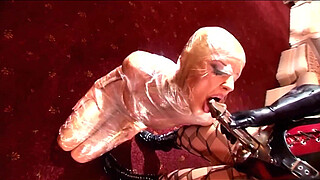 Hannah Harper And Taryn Thomas Gets Their Asses Rammed With Strap Ons 1