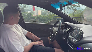 Colombian bitch gets into a stranger's car to have a wild fuck - Max Betancur & Luna Vitaler