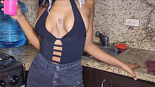 Stepfather gets horny with his stepdaughter's delicious booty