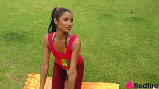 Training the booty of the horny Niara Pessanha outdoors with anal and DP