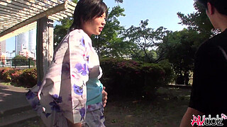 Hot Japanese model Saki Aoyama in a kimono sucks penis in the park uncensored.