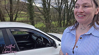 Hairy mature MILF repaid my kindness by swallowing my cum