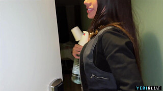 I fuck MARTINA SMERALDI in the first date - SQUIRTING