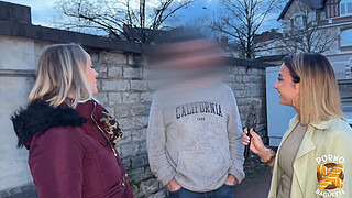 Busty women Kelly and Pam share a penis