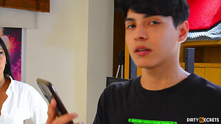 REAL ESTATE AGENT FUCKS A CLIENT WHILE SHOWING A HOUSE