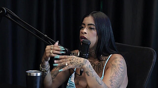 Brunette shows her breasts after saying she thought she wouldn't be able to get with gays and trans people, goes overboard at the swingers club, was called out at school, - Marcelly Melo (WATCH ON: SHEER/RED)