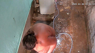 <censored> records stepmother taking a bath and showing it in the backyard