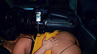 DIDI taxi blowjob to the driver, cuckold records his hotwife sucking the stranger's penis. Ubersex on the streets of Medellin, Colombia - DeisyYeraldine