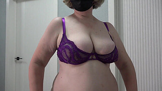 Bouncing big boobs and a big collection of new bras. MILF saggy tits.