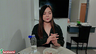 Hotel Waitress Delivers More Than Just Room Service- Sharinami