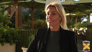 Anouk and Didi, two beautiful naughty women