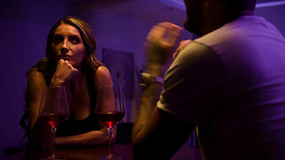 Hot MILF Silvia Saige Prepares Her Arse For Some Nice Anal Fucking