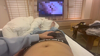 [A female college student who cheats on her boyfriend with a male friend] I came to a love hotel with a male friend and was watching AV when I got horny and...