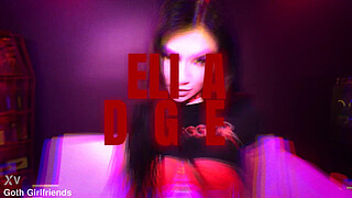 A Mind-Blowing And Hot Facial For Delilah Dagger