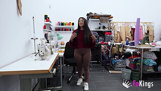 Lara, student :))) I pay the lessons doing what I like... Fuck well rich!