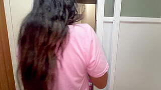 Daddy fuck us please!! - homemade threeway