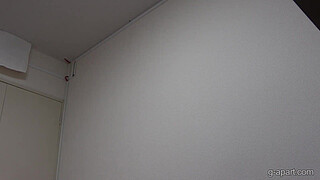 Akane Iruma takes off her leotard and takes a shower