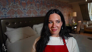 Smiths Employee Quits Job After Meeting Rich "Sugar Daddy" In Las Vegas