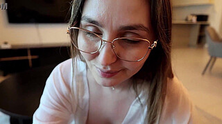 Best Friend’s Mom: Textbooks and Sudden Passion